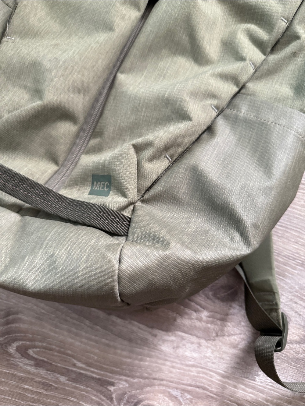 Mec Backpack - Picture 2 of 10